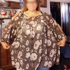 Torrid 6 Sheer floral blouse top